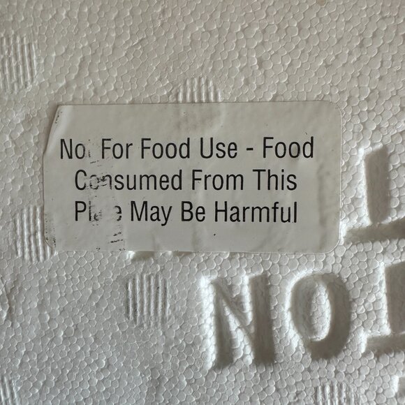 Precious Moments “Unto Us A Child Is Born” annual nativity 8” plate - Picture 4 of 6